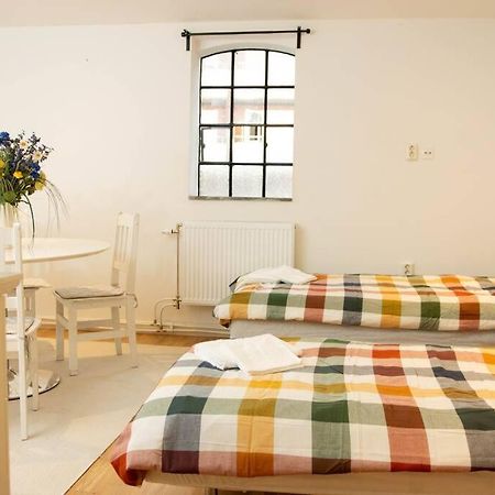 Historical Malt Factory Apartment, 6 Bedrooms, Sleeps 12 , Hot Tub Гельсінборг Екстер'єр фото