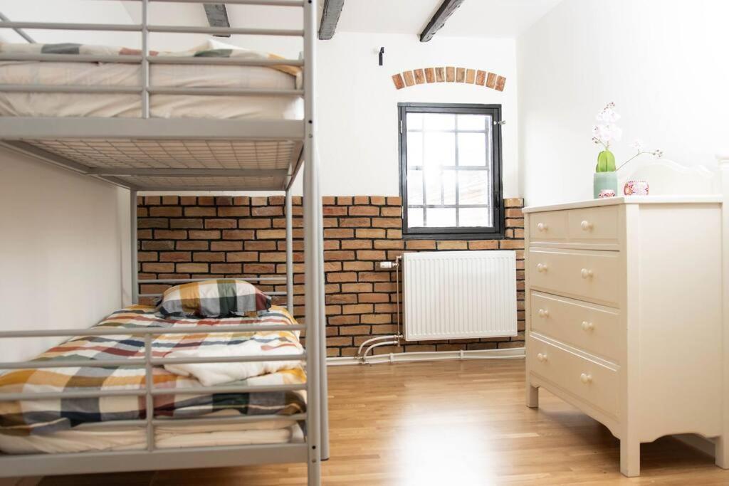 Historical Malt Factory Apartment, 6 Bedrooms, Sleeps 12 , Hot Tub Гельсінборг Екстер'єр фото